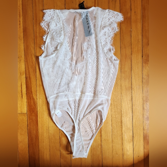 Revamped white lace bodysuit new with tags - Picture 5 of 6